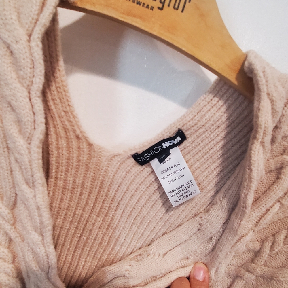 Sweater - Picture 5 of 5